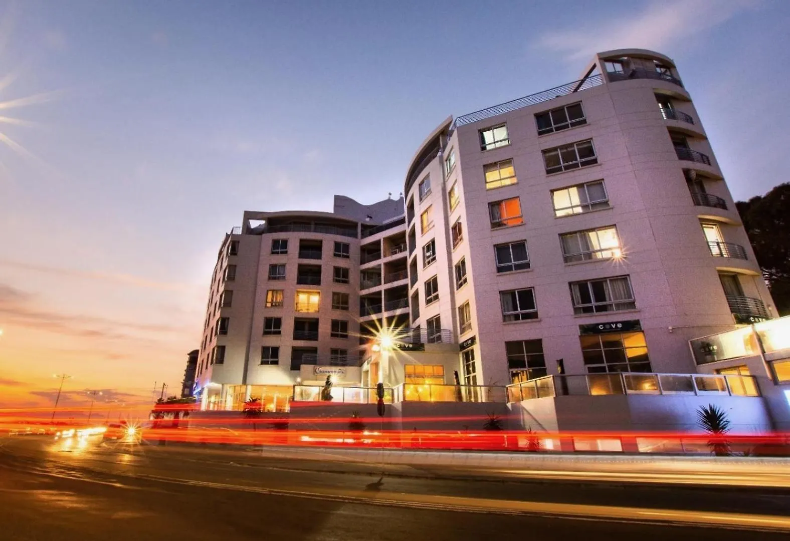 Hotel Mountain Bay, 403 & 404, Strand
